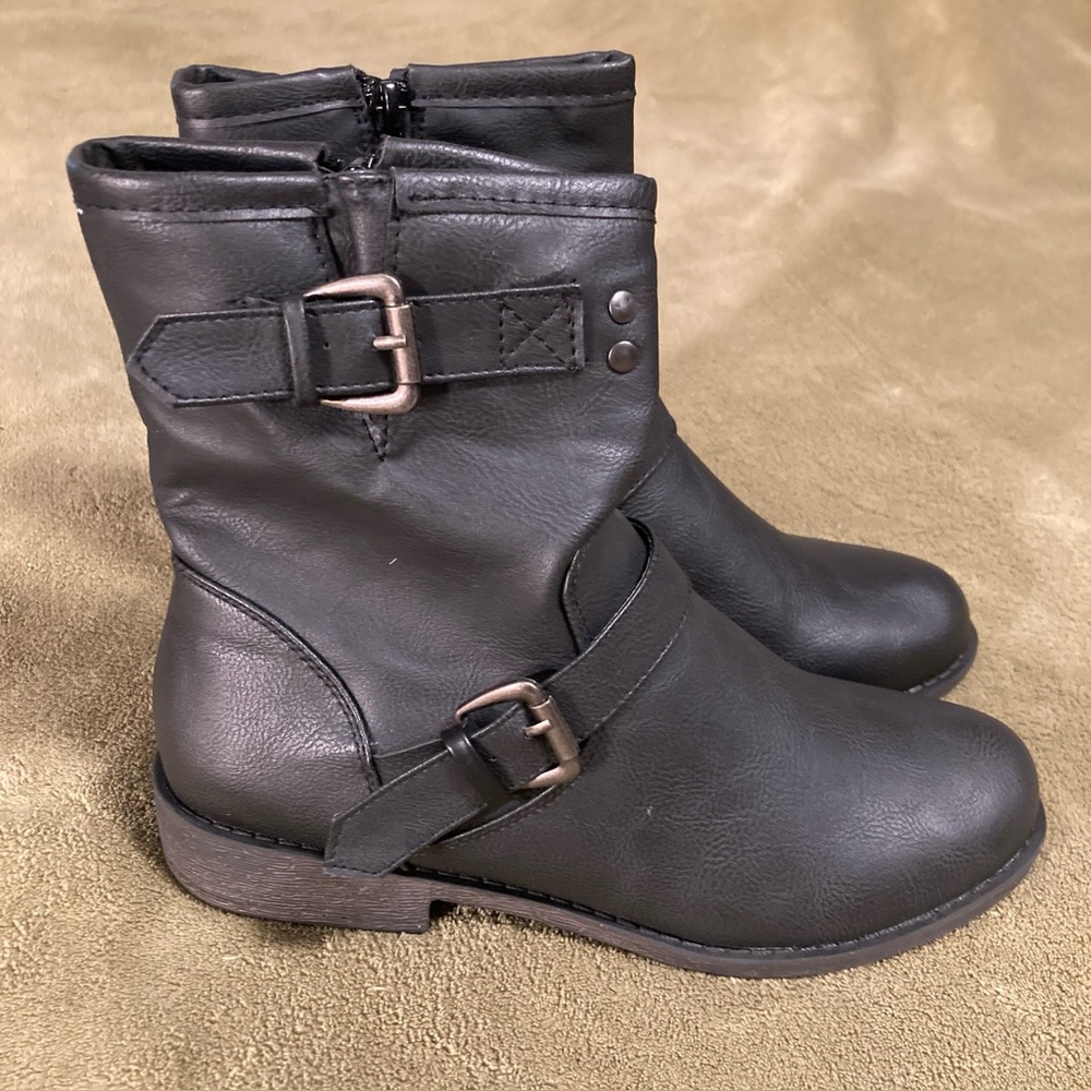 NIB Bongo Vintage 90s Cinna Boots Inside Zip Women's Size 9M